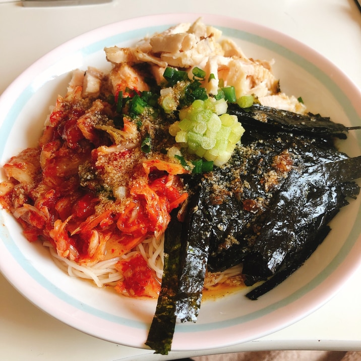 超簡単！乗っけるだけのキムチサラダチキン素麺